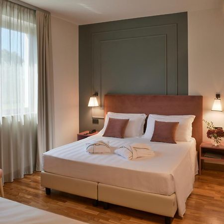 Hotel Torresi Potenza Picena Kültér fotó