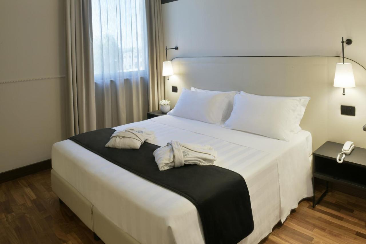 Hotel Torresi Potenza Picena Kültér fotó